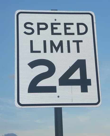 SPEED
LIMIT
24